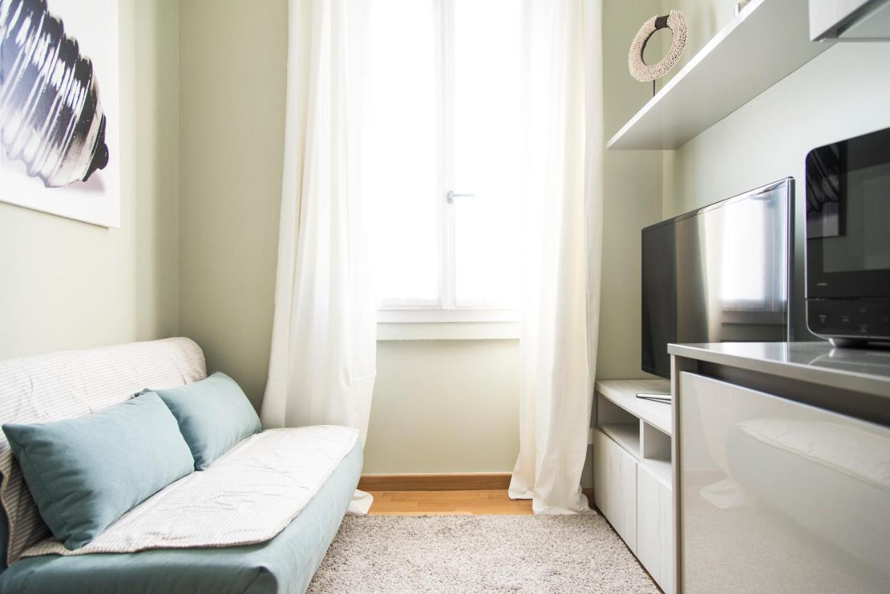 Modern 1 Bedroom Flat Metro Stop Mailand