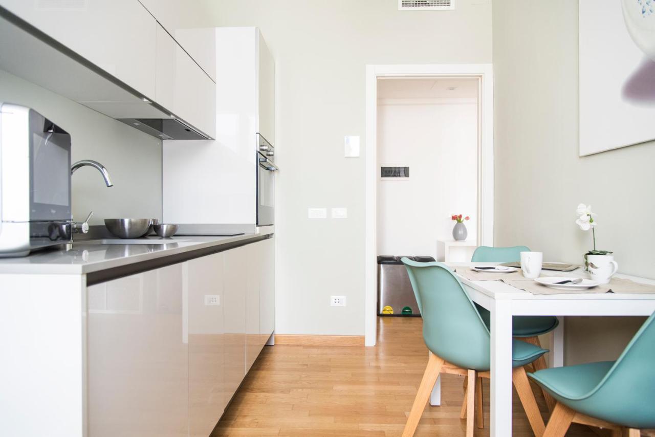 Modern 1 Bedroom Flat Metro Stop